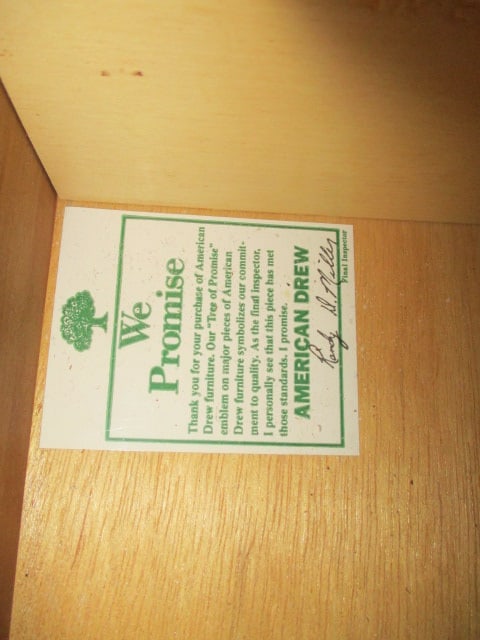 1 Drawer 2 door 3 Shelf Lighted Curio Cabinet - 6