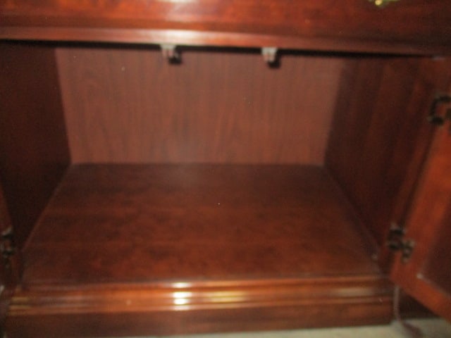 1 Drawer 2 door 3 Shelf Lighted Curio Cabinet - 7
