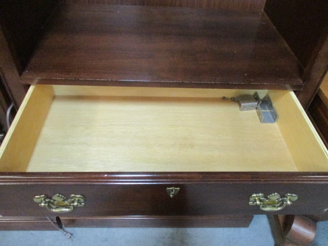 1 Drawer 2 door 3 Shelf Lighted Curio Cabinet - 4
