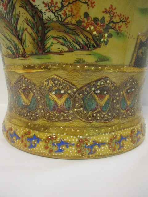 Satsuma Hand Decorated Floor Vase w/Black & Gold Moriage - 2