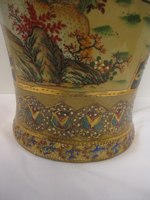Satsuma Hand Decorated Floor Vase w/Black & Gold Moriage - 2