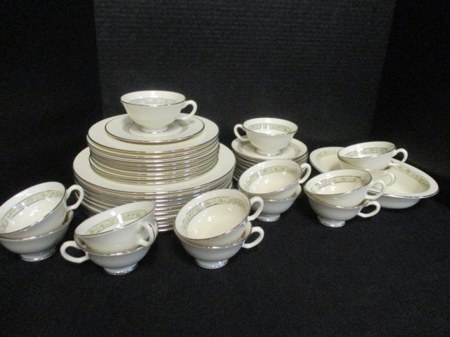 Lenox 'Springdale' China (1 of 11)