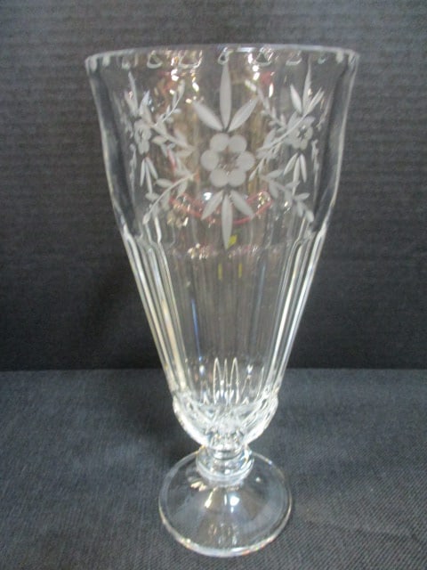 Gorham 'Chantilly Collection' Footed Crystal Vase: 10 1/2"