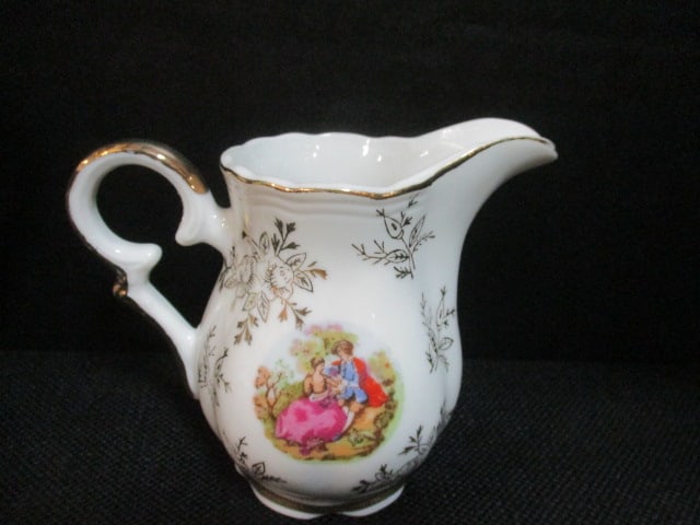 Courting Couple Porcelain Tea Set - 14