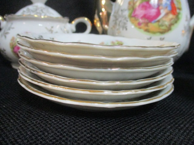 Courting Couple Porcelain Tea Set - 6
