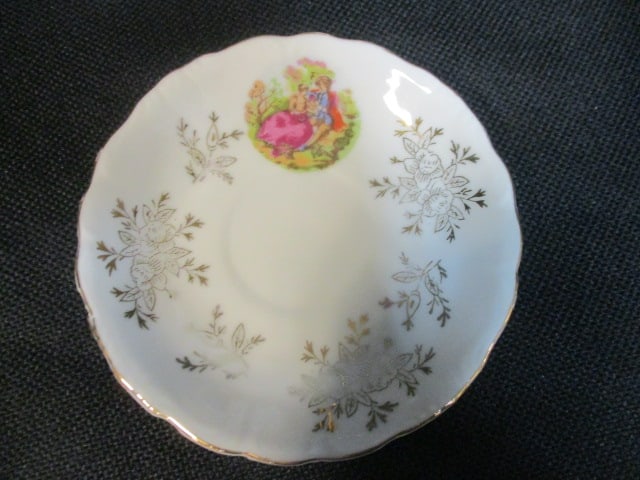 Courting Couple Porcelain Tea Set - 7