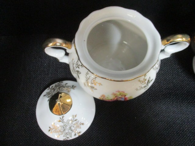 Courting Couple Porcelain Tea Set - 9