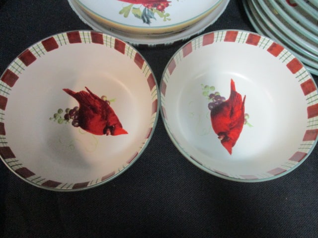 Lenox 'Winter Greetings' Dinnerware (28 PC) - 13