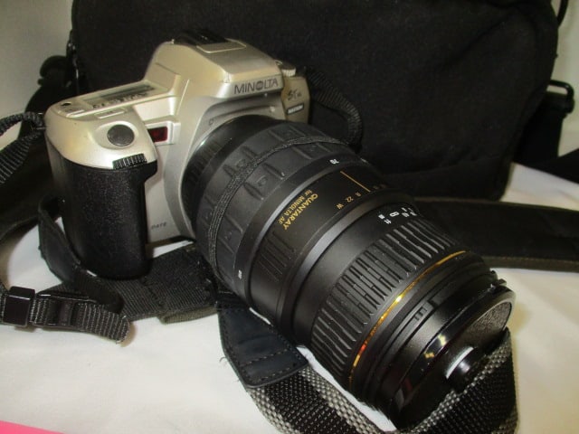 Minolta ST-si Maxxum Camera w/Quantary 70-300mm Lens, - 3