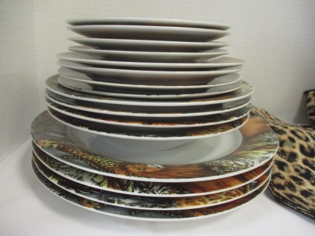 Sakura 1996 Porcelain La Menagerie Dinnerware (16 PC), - 2