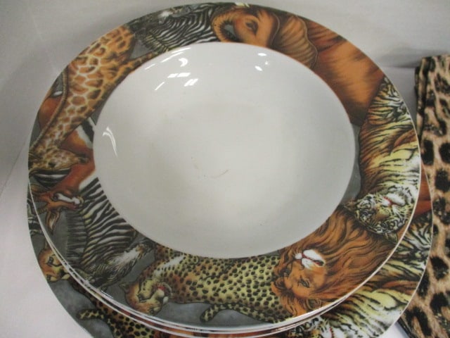 Sakura 1996 Porcelain La Menagerie Dinnerware (16 PC), - 5