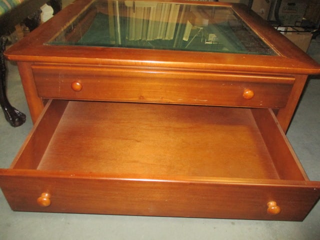 Square Cocktail Table w/Glass Top & 2 Sliding Drawers - 3