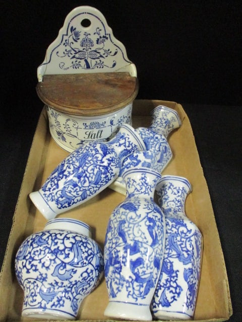 Blue & White Wall Salt Cellar & 5 Wall Pockets (1 of 8)