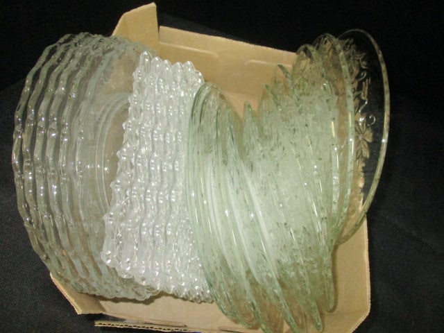 Clear Glass Plates (3 Different Styles) (21 PC) - 2