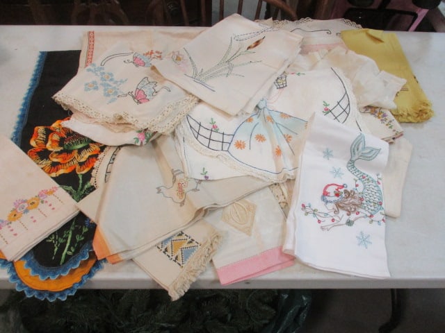 Embroidered Antique & vtg. Table Linens: see all pictures
