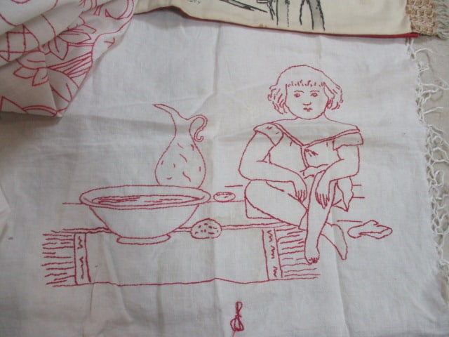 Embroidered Tablecloth, Purse, Handing Bag, etc. - 2