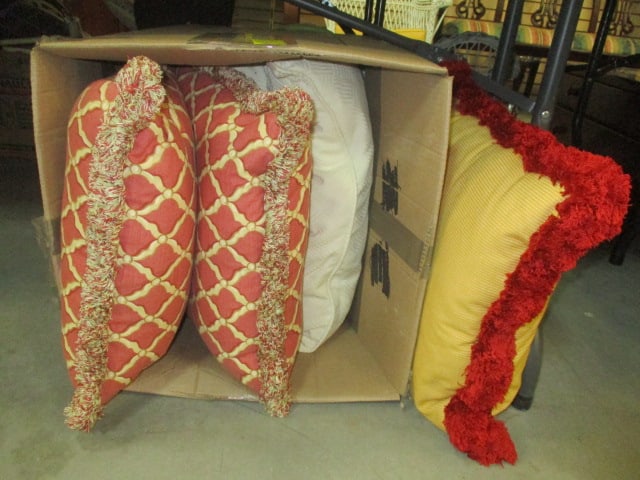 Throw Pillows Grouping: see all pictures