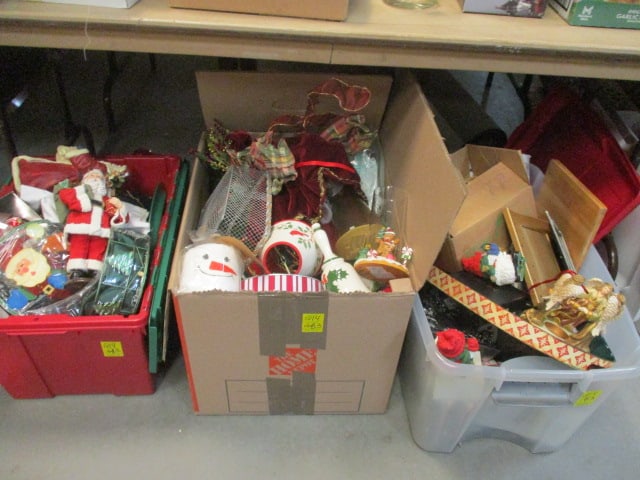 3 Boxes Christmas Decorations Grouping (1 of 9)