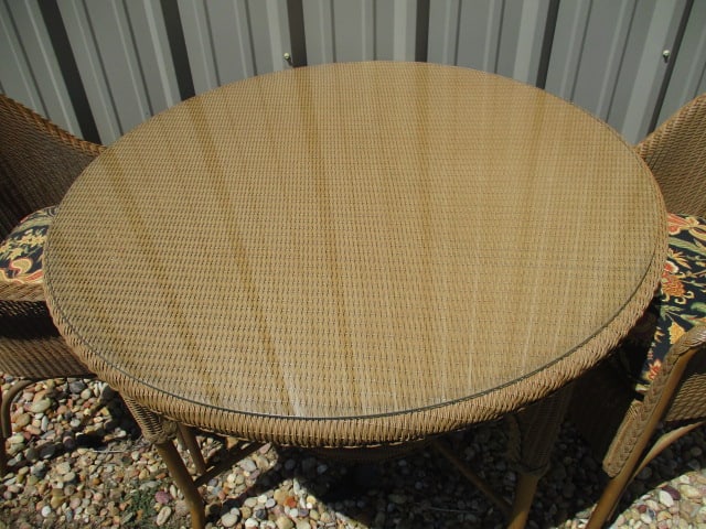 Lloyd Loom Woven Resing Indoor/Outdoor Round Table and Pair of Barrel Back Arm Chairs - 3