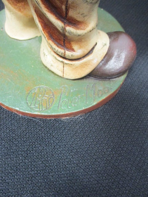 Vintage Peter Mook "The Caddie" Resin Golf Statue - 7