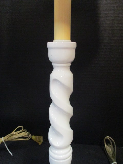 Pair of ALSY White Lacquered Barley Twist Style Table Lamps with Dimensional Cut Flora Paper Sha... - 3