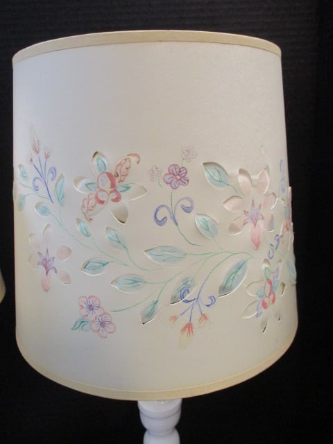 Pair of ALSY White Lacquered Barley Twist Style Table Lamps with Dimensional Cut Flora Paper Sha... - 5