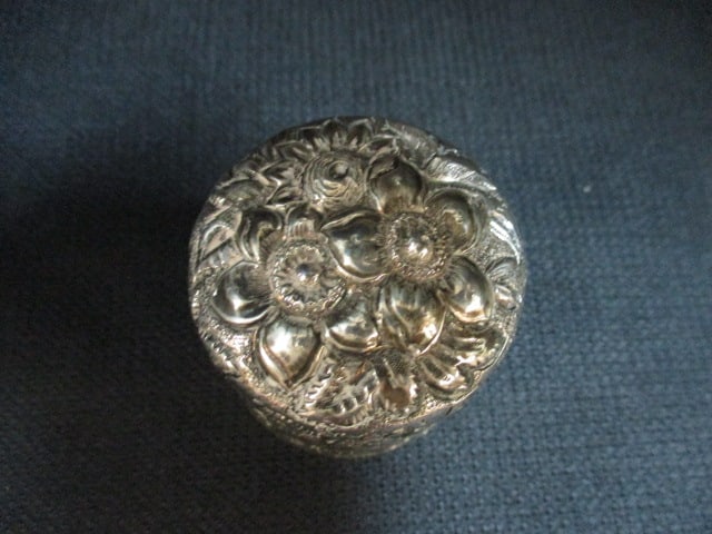 Theodore B. State Sterling Silver Flora Embossed Trinket/Pill Box - 2