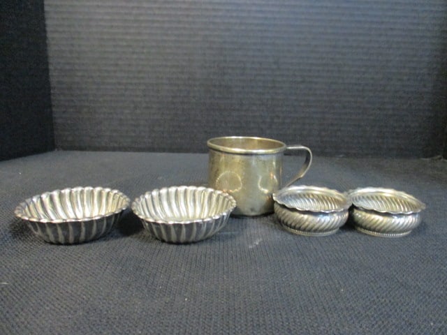 Wallace Sterling Silver Toddler Cup, Pair of Sterling Silver Finger Bowls and Pair of Sterling: Silver Gorham Salts. 6.34 troy ounces total, Toddler cup 2 1/4"h, Finger bowls 2 7/8"dia x 1"h, Salts 2 3/8"dia x 1"