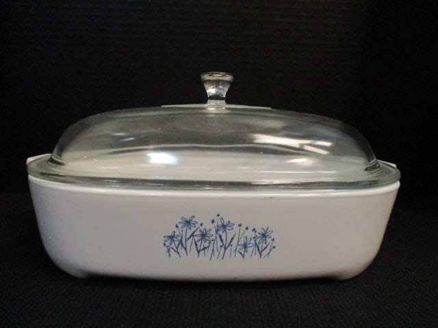 Vintage Corning Ware "Blue Daisy" Microwave Browning Dish with Lid (1 of 6)