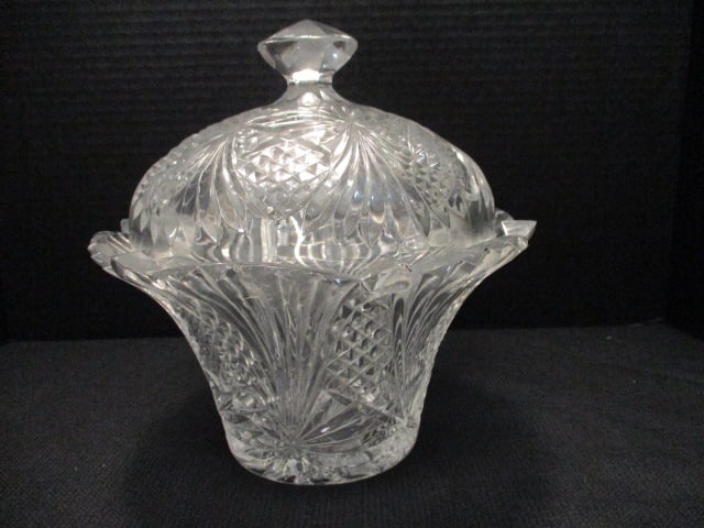 Large Heavy Crystal Lidded Bowl: 9"dia x 9"h