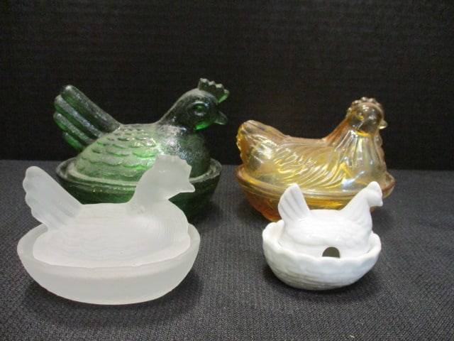 Four Hen on Nest Glass Dishes (1 of 9)