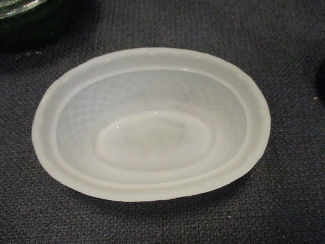 Four Hen on Nest Glass Dishes - 9