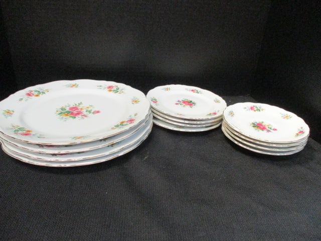 12 Pieces of Ucagco "Dresden" China (1 of 8)