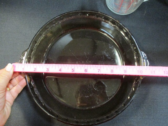 Pyrex Baking Dishes and Anchor Hocking 2 Cups Measuring Cup - 4