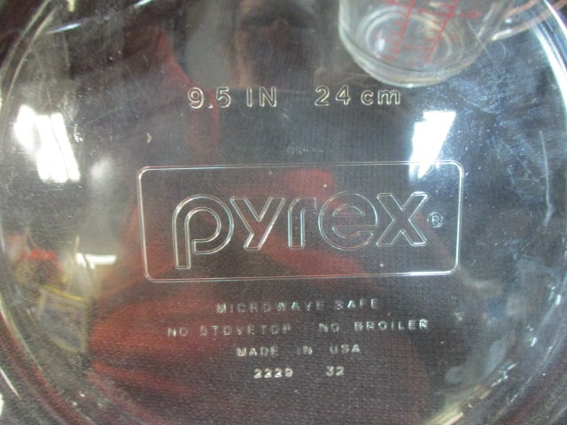 Pyrex Baking Dishes and Anchor Hocking 2 Cups Measuring Cup - 5