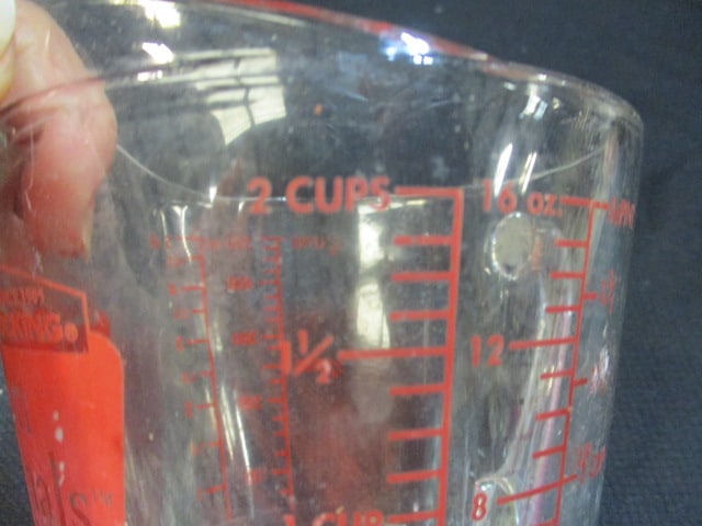 Pyrex Baking Dishes and Anchor Hocking 2 Cups Measuring Cup - 9