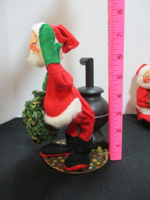 Two Vintage Annalee Santa and Mrs. Claus Dolls - 6