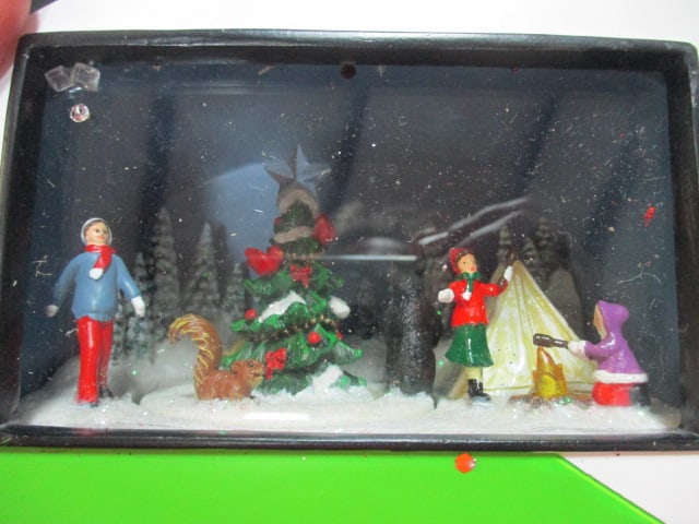 Santa Claus Figures, Wreath Night Light, Two Spode Christmas Tree Ashtrays, - 18