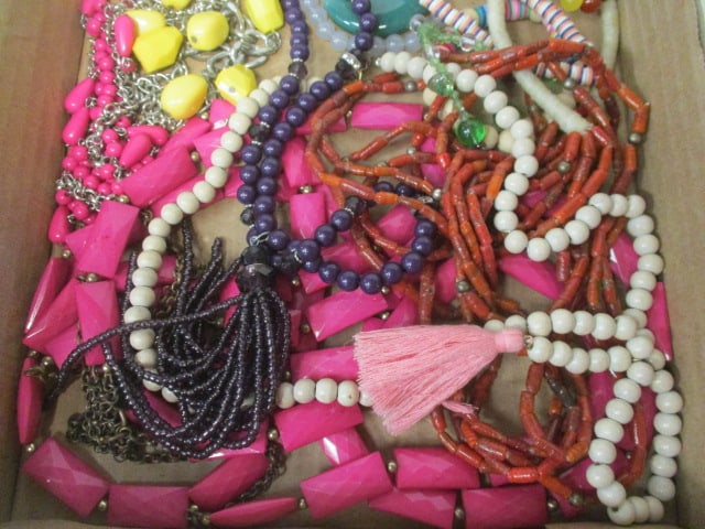 Colorful Beaded Fashion Necklaces and Bracelets - 4