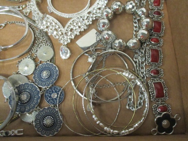 Silver Tone and Sparkly Special Occasion Necklaces and Bracelets - 4