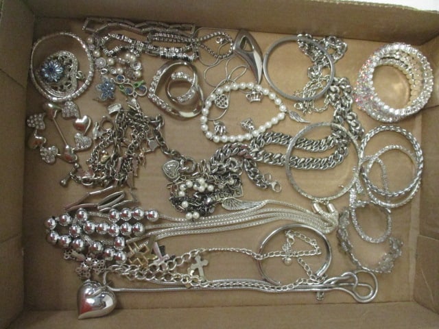Silver Tone Fashionable Necklaces, Pendants and Bracelets: See pictures and preview for selection