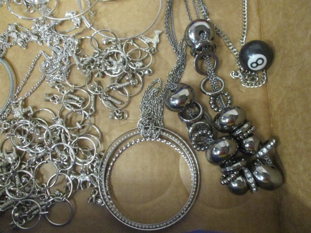 Silver Tone Fashion Necklaces and Bracelets - 5