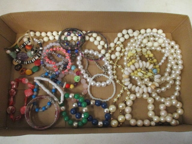 Fashion Beaded Bracelets and Faux Pearl Necklaces and Bracelets: See pictures and preview for selection