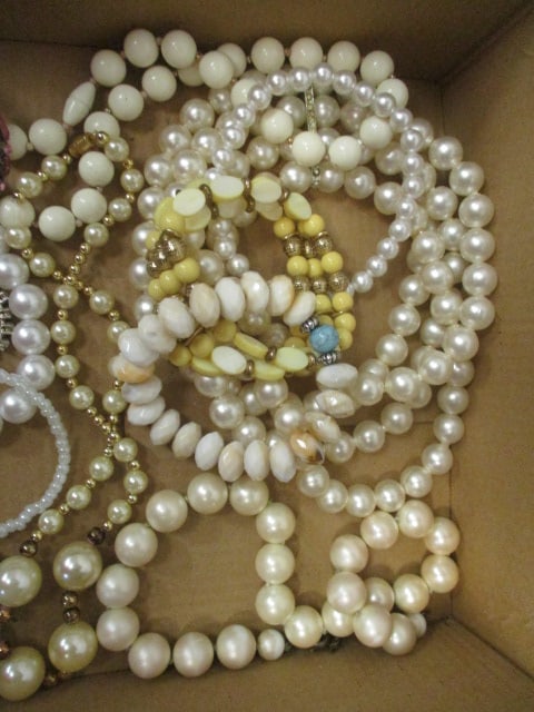 Fashion Beaded Bracelets and Faux Pearl Necklaces and Bracelets - 2