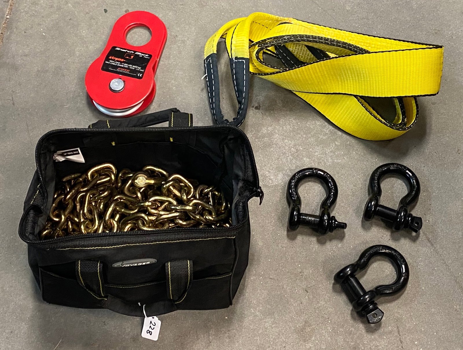 Off Road Vehicle Recovery Kit in Voyager Nylon Bag w/ Chain, Hooks, and 8-Ton Snatch Block: Packs some power! I’m talkin’ 20 ft. 6000 lb. chain! 3x steel 3/4 shackles! 8 ft. 30K lb. tree/axle strap! And 8 ton snatch block! Yeah, I’m thinkin’ this thing’s