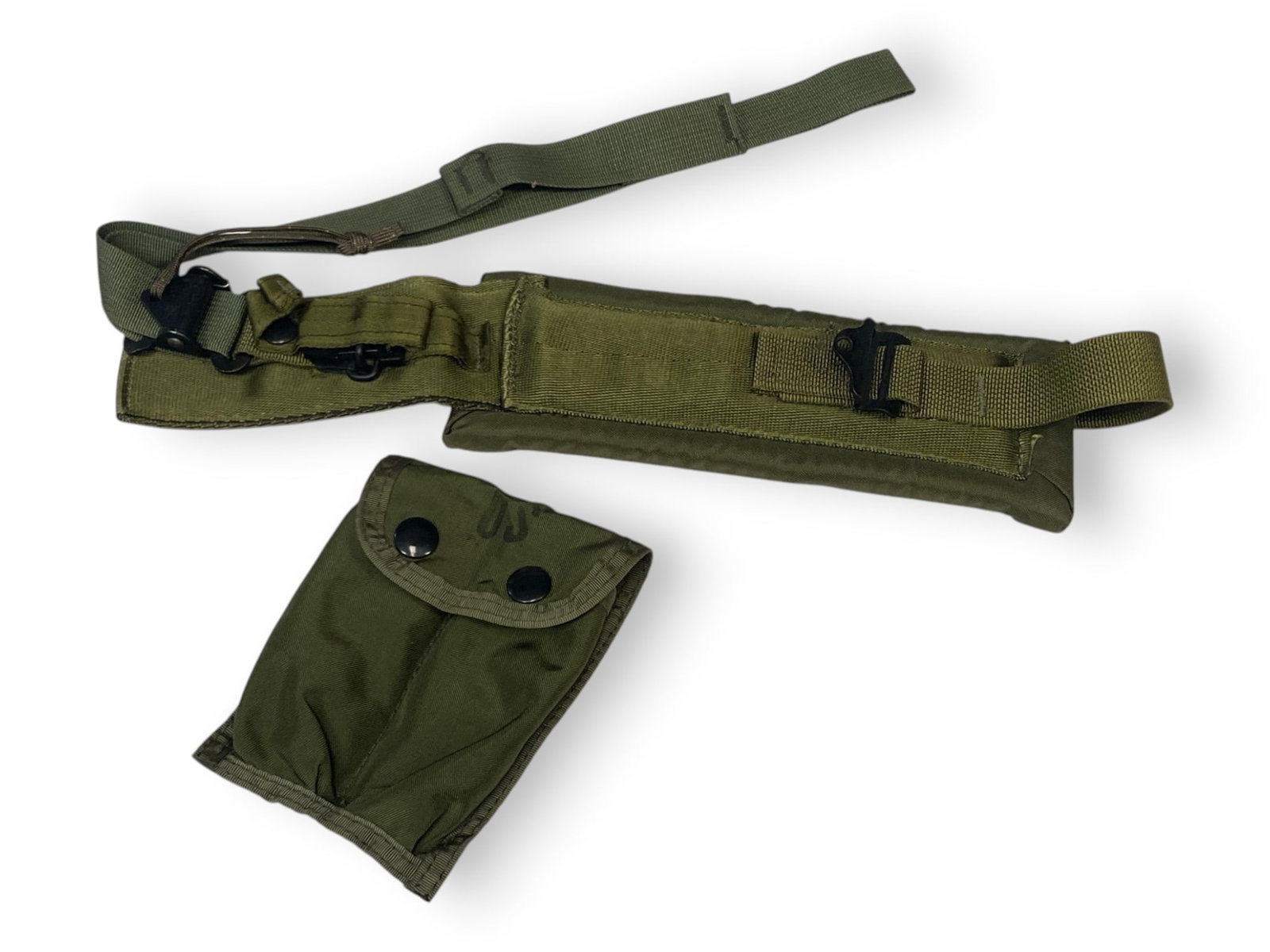 Military Left Hand Shoulder Strap and Mag Pouch: See Photo(s)