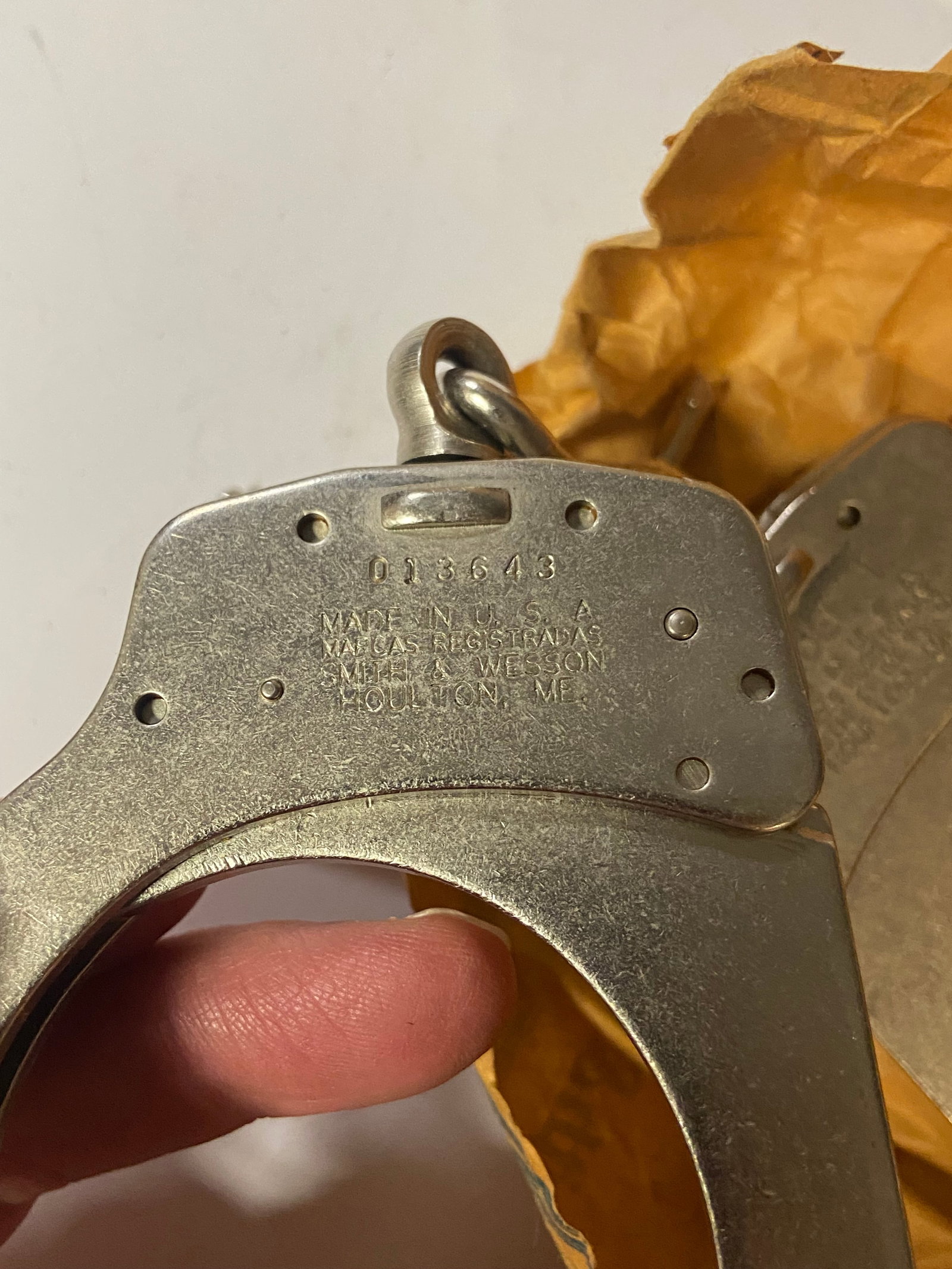Vintage NOS Smith & Wesson Model 1 Nickel Handcuffs in Box with Keys - 4