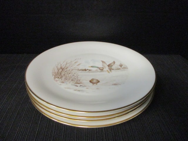 4 Vintage PT Bavaria Tirschenreuth Porcelain Gold Trim Plates: 10" each