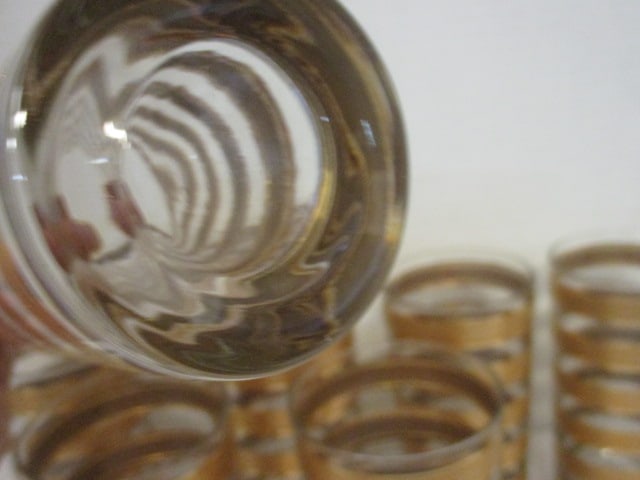 Mid Century Modern Set of 8 Culiver? 22K Gold Striped Glasses - 5