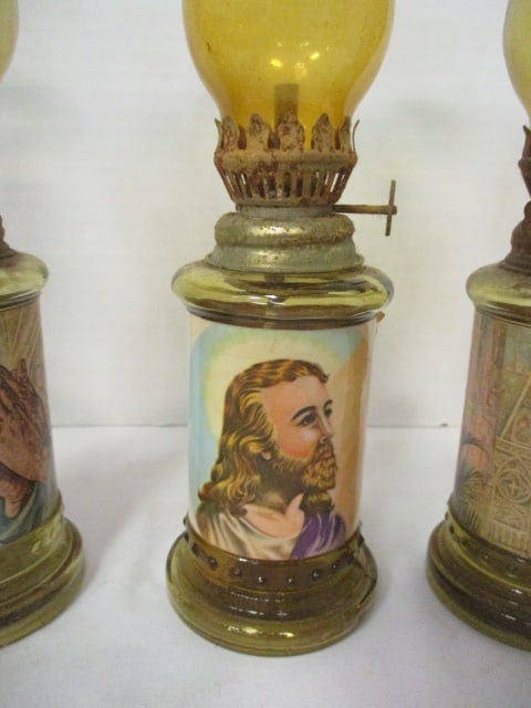 3 Vintage Chap Stick Co. Religious Miniature Oil Lamps - Made in Hong Kong - 5